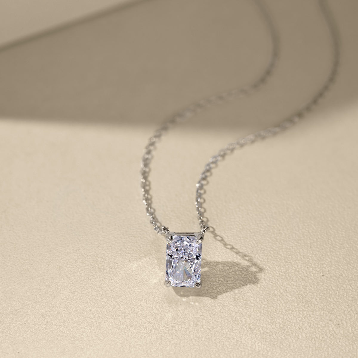 Colier Emerald-Cut Glow – Argint 925
